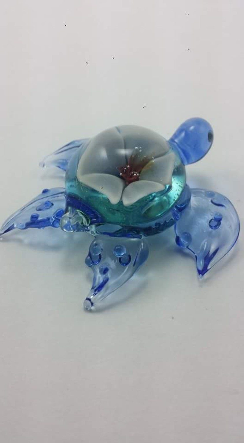 Blue borosilicate glass turtle by Jose Valdes